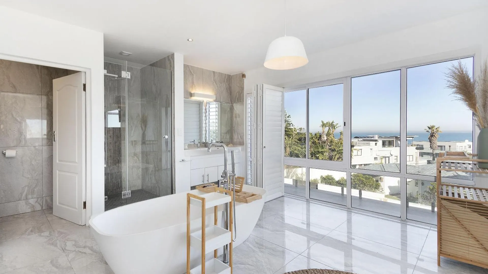 Endless Summer Beach House By Host Agents Bloubergstrand Villa