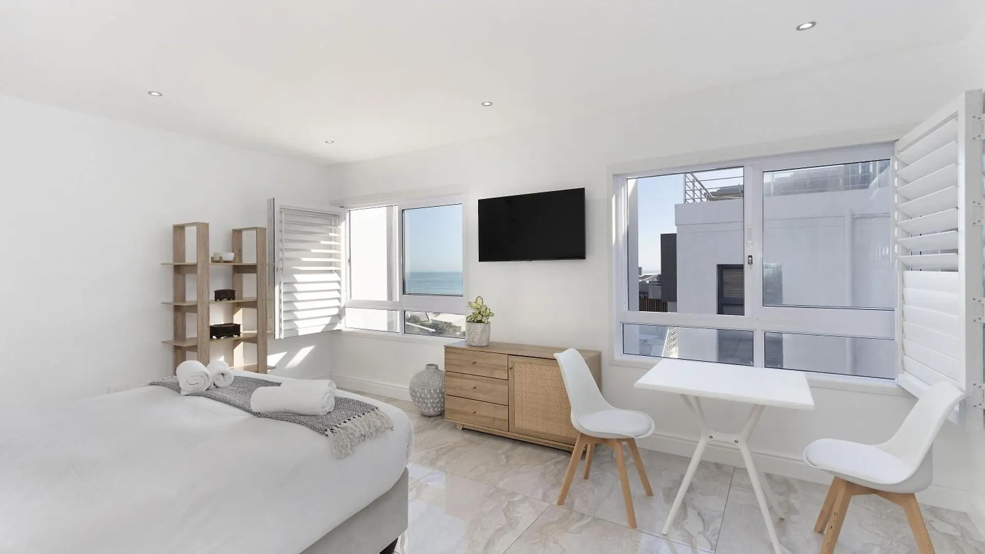 Endless Summer Beach House By Host Agents Bloubergstrand