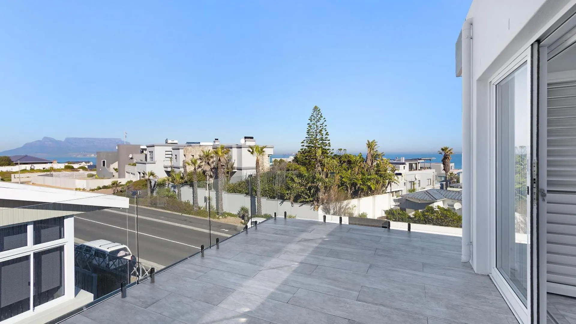 Endless Summer Beach House By Host Agents Bloubergstrand
