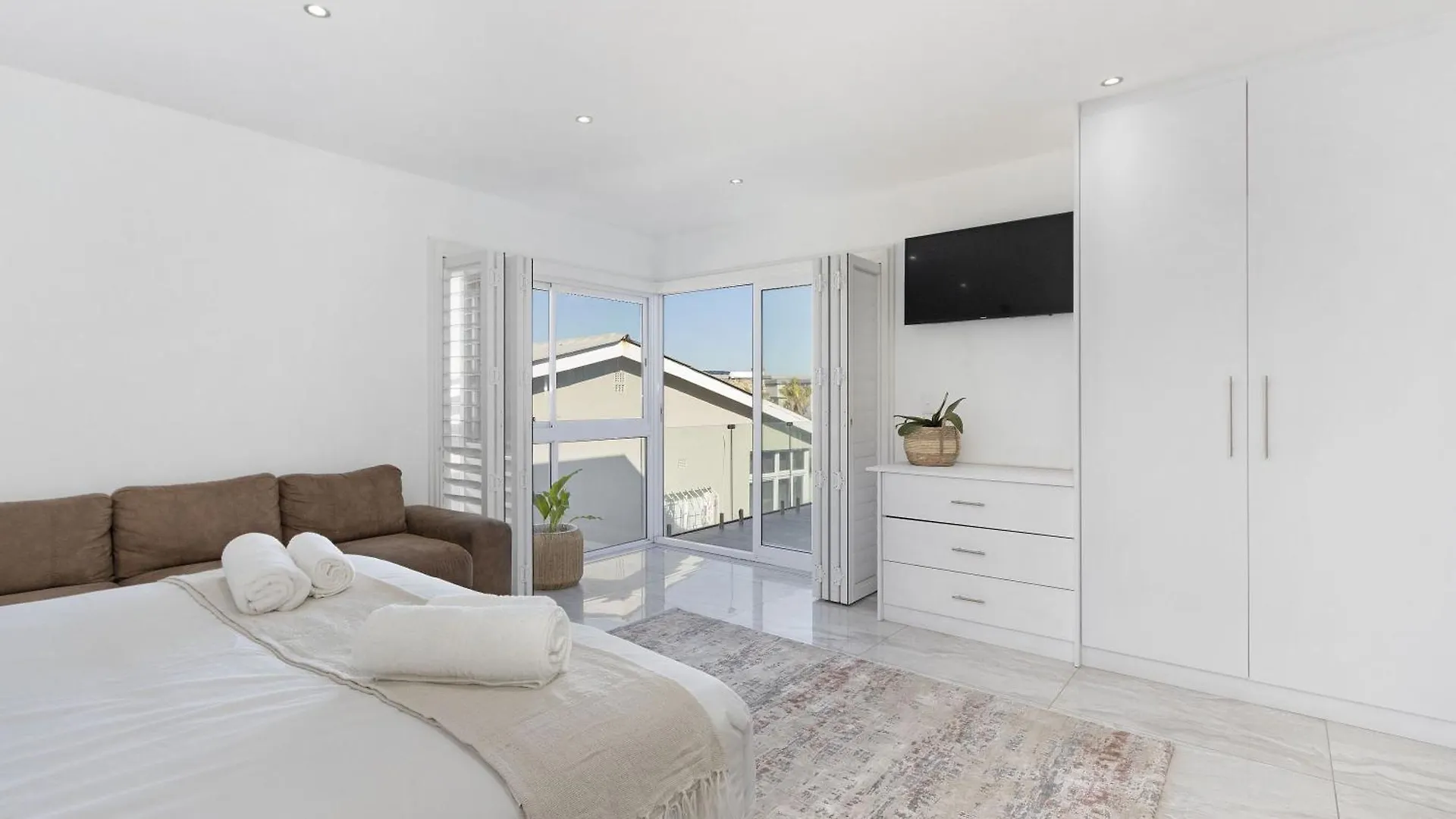 Endless Summer Beach House By Host Agents Bloubergstrand Güney Afrika