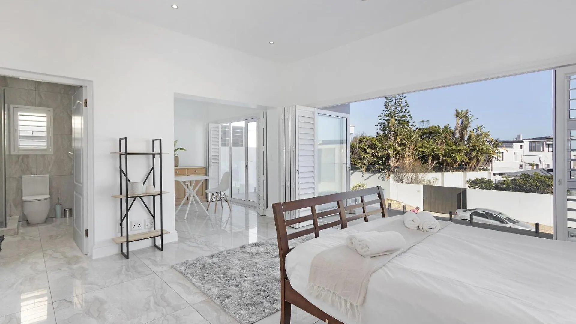 Endless Summer Beach House By Host Agents Bloubergstrand 0*,  Güney Afrika